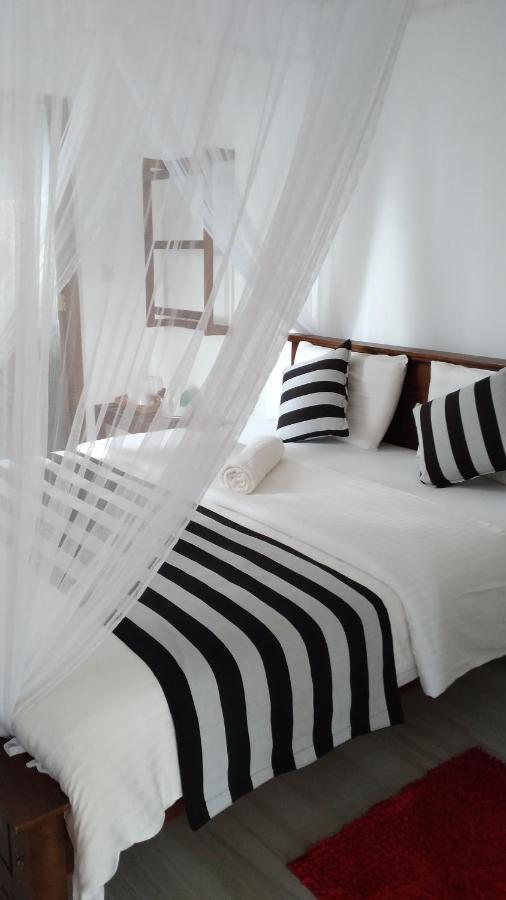 Holly House Homestay Ella Esterno foto